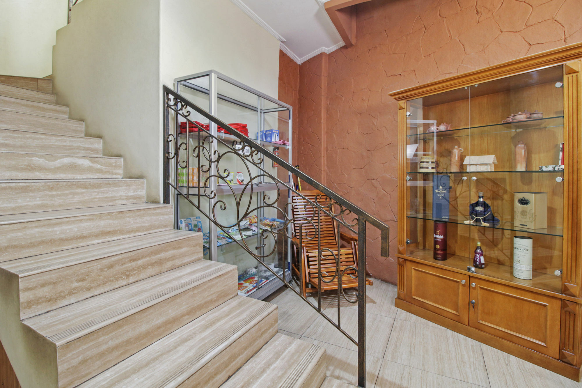 Reddoorz @ Kwitang Hotel Jakarta Exterior photo