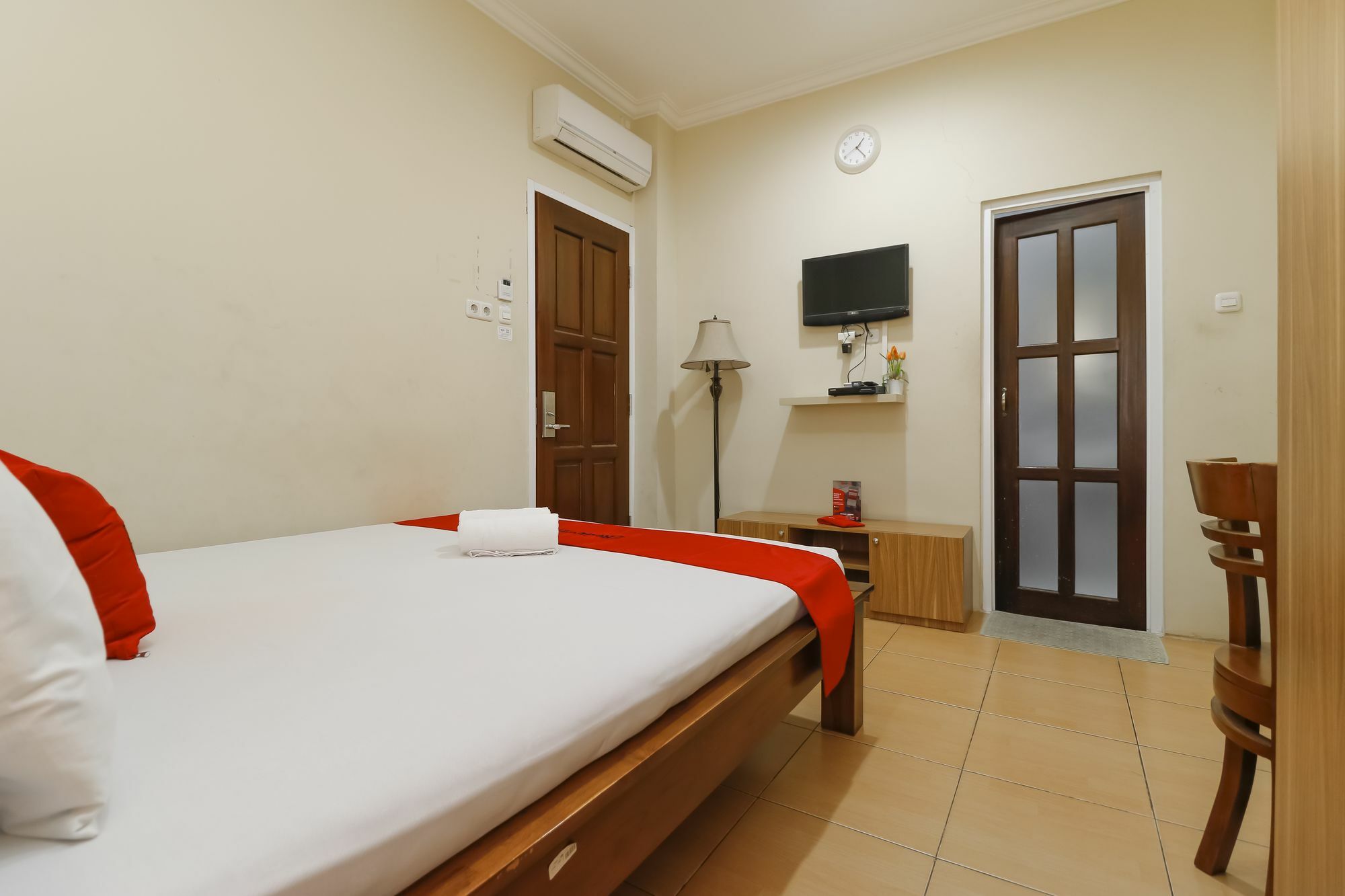 Reddoorz @ Kwitang Hotel Jakarta Exterior photo
